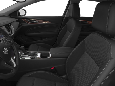 2018 Buick Regal Sportback Essence