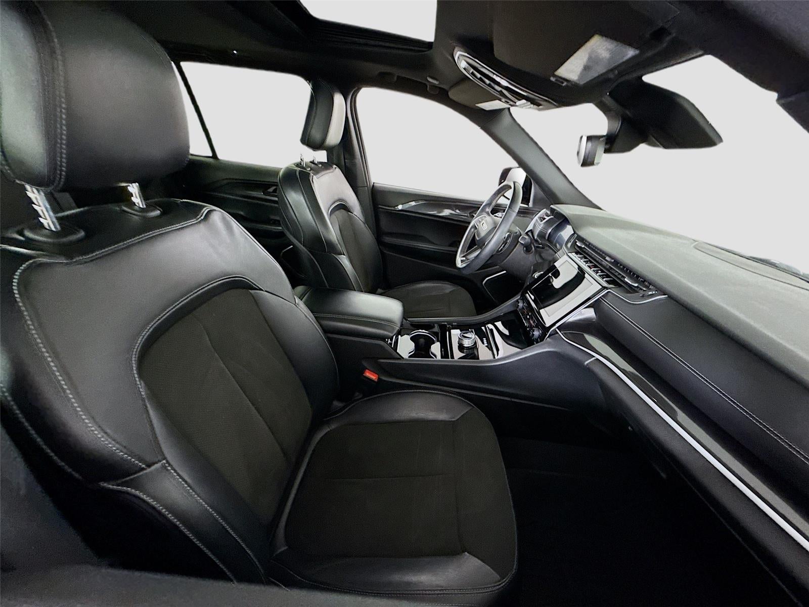 2022 Jeep Grand Cherokee Altitude
