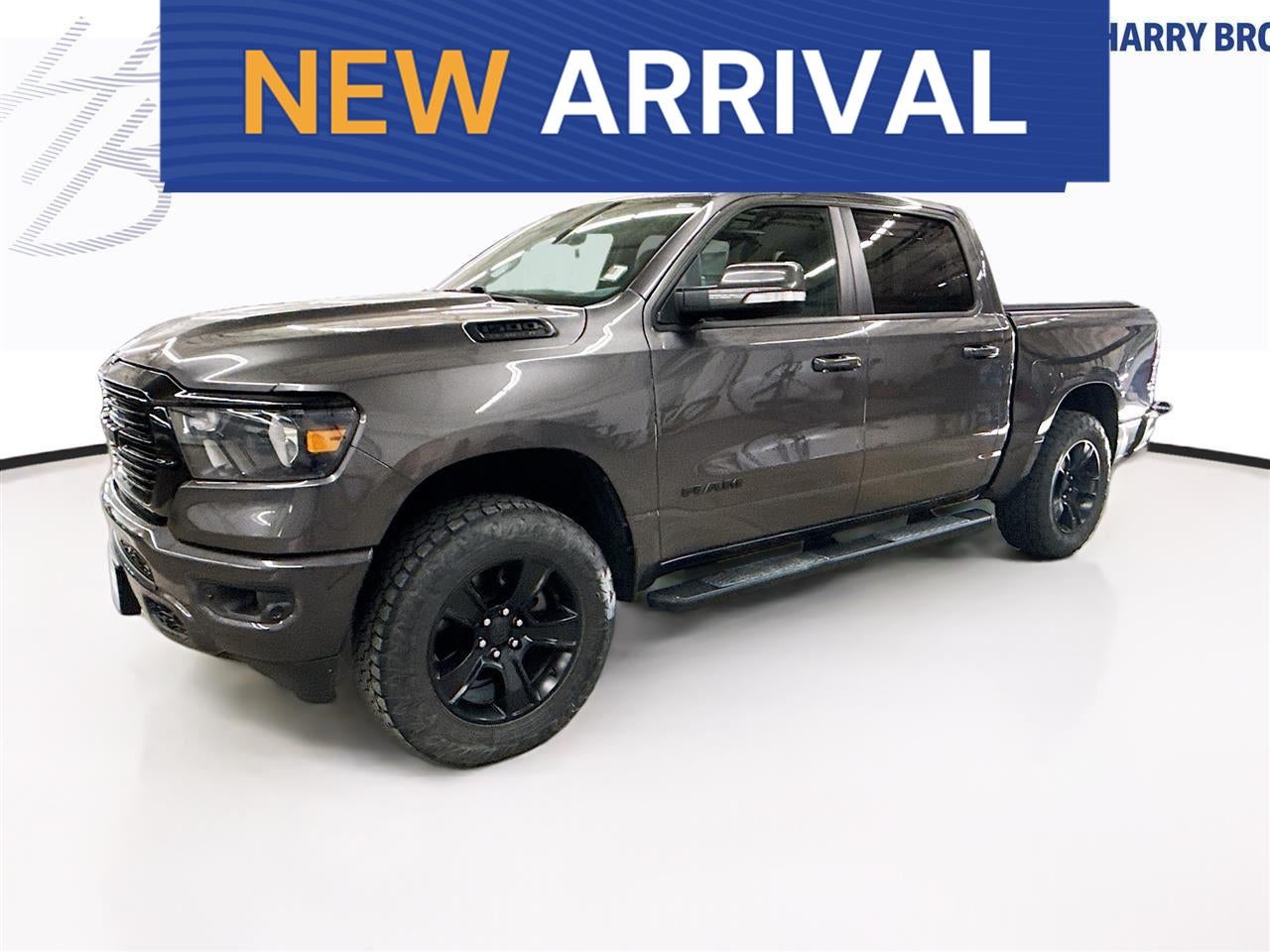 2020 RAM 1500 Big Horn/Lone Star 4x4 Crew Cab 5'7's photo