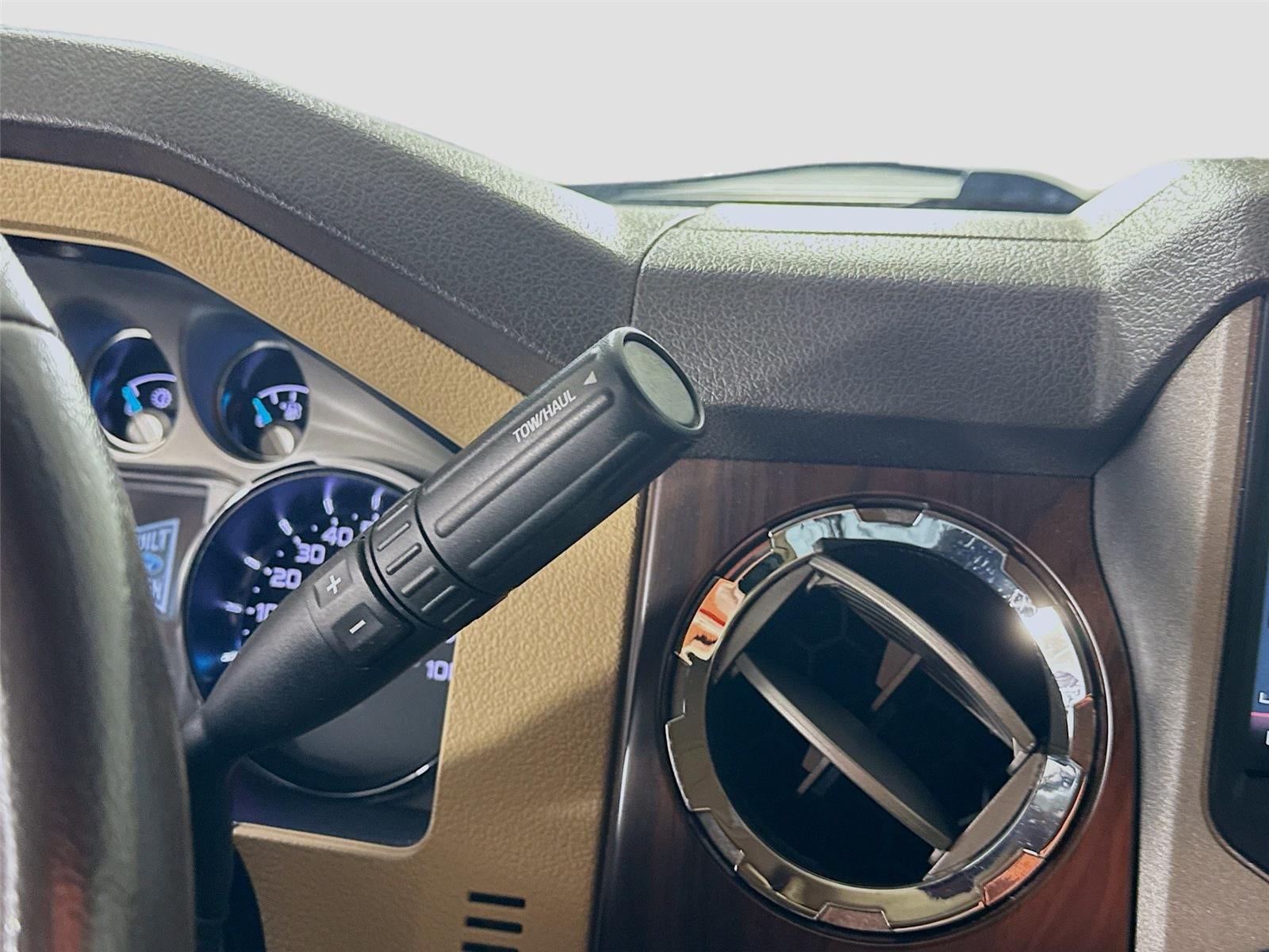 2016 Ford Super Duty F-250 SRW Lariat