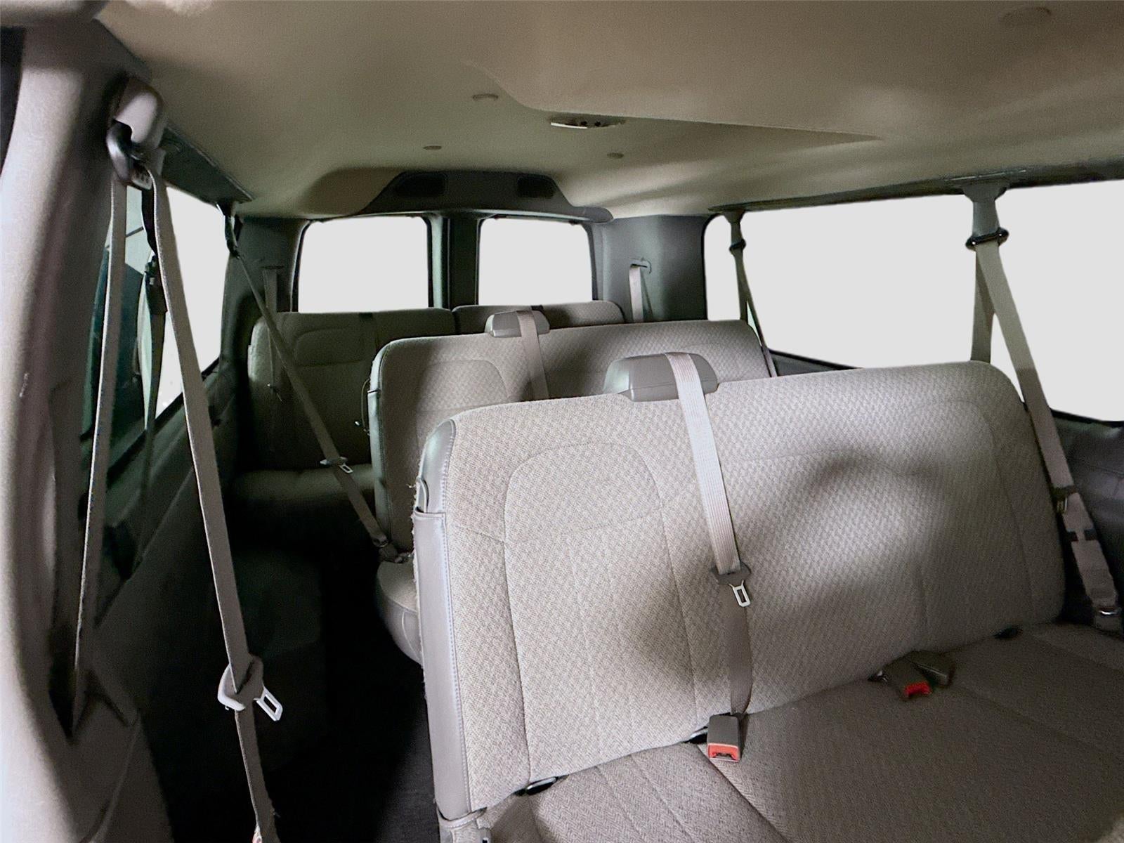 2025 Chevrolet Express Passenger 1LT