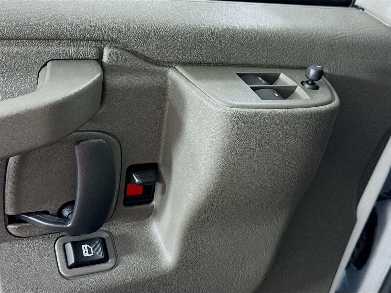 2026 Chevrolet Express Cargo 1WT