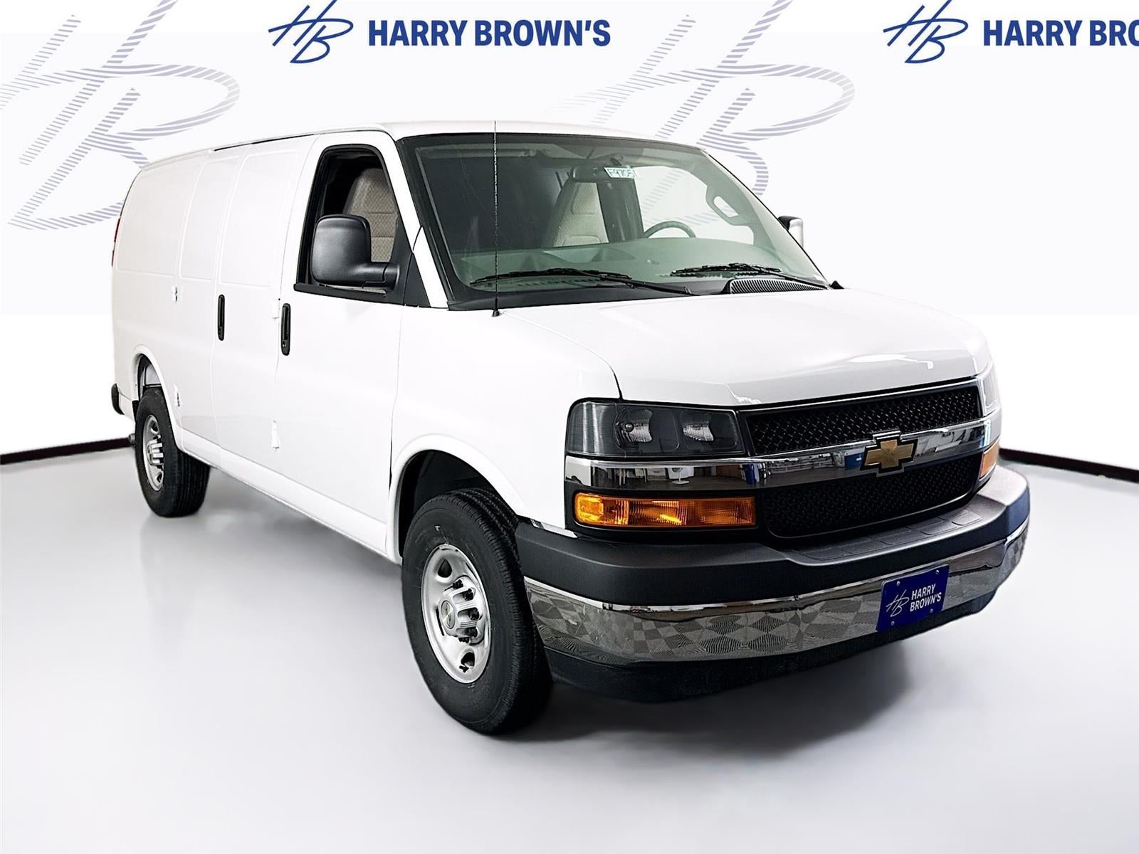 2026 Chevrolet Express Cargo 1WT