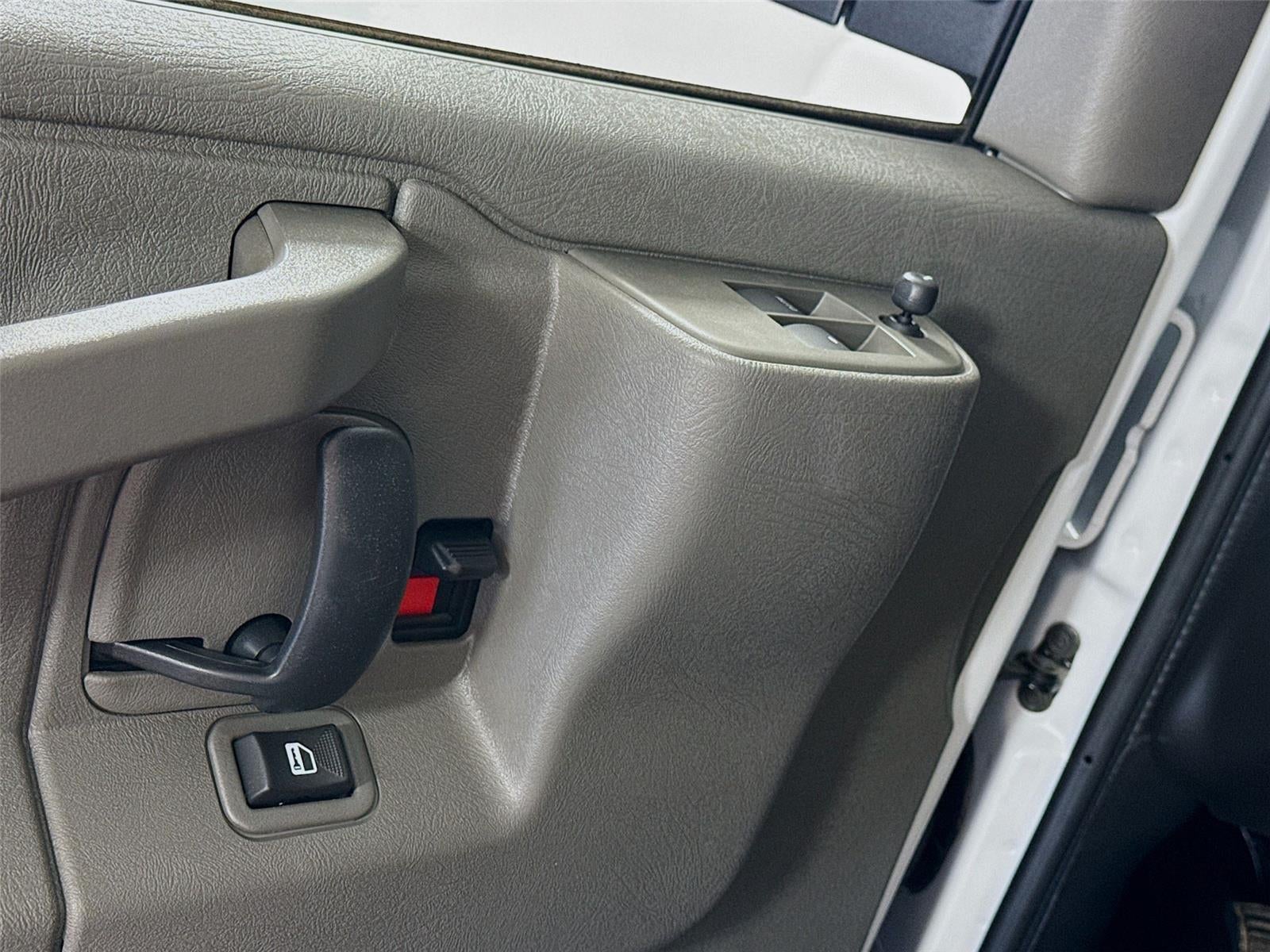 2026 Chevrolet Express Cargo 1WT