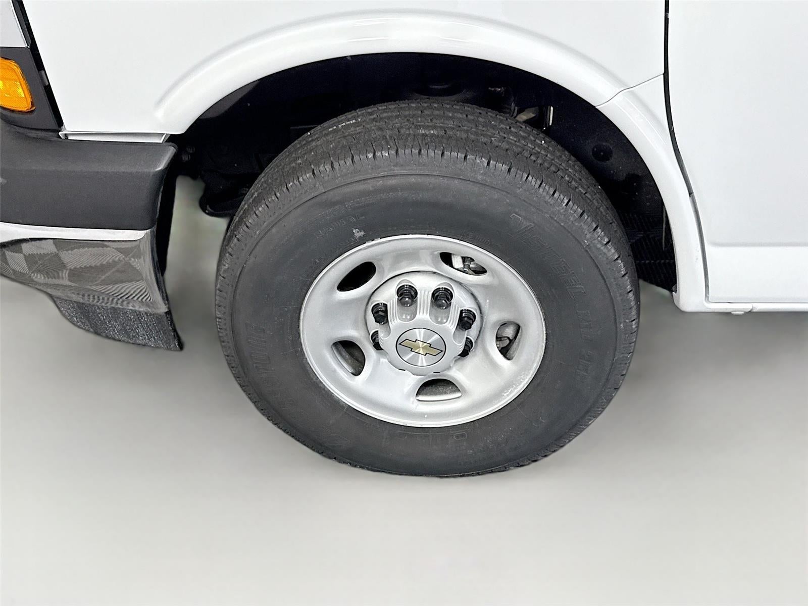 2026 Chevrolet Express Cargo 1WT