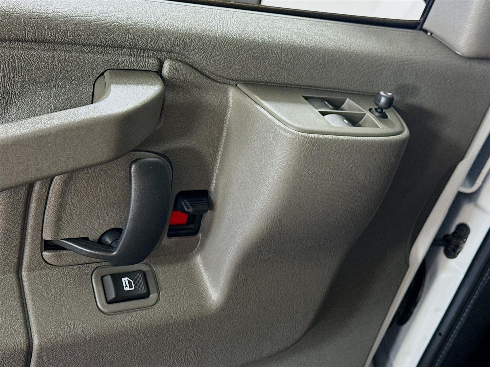 2026 Chevrolet Express Cargo 1WT