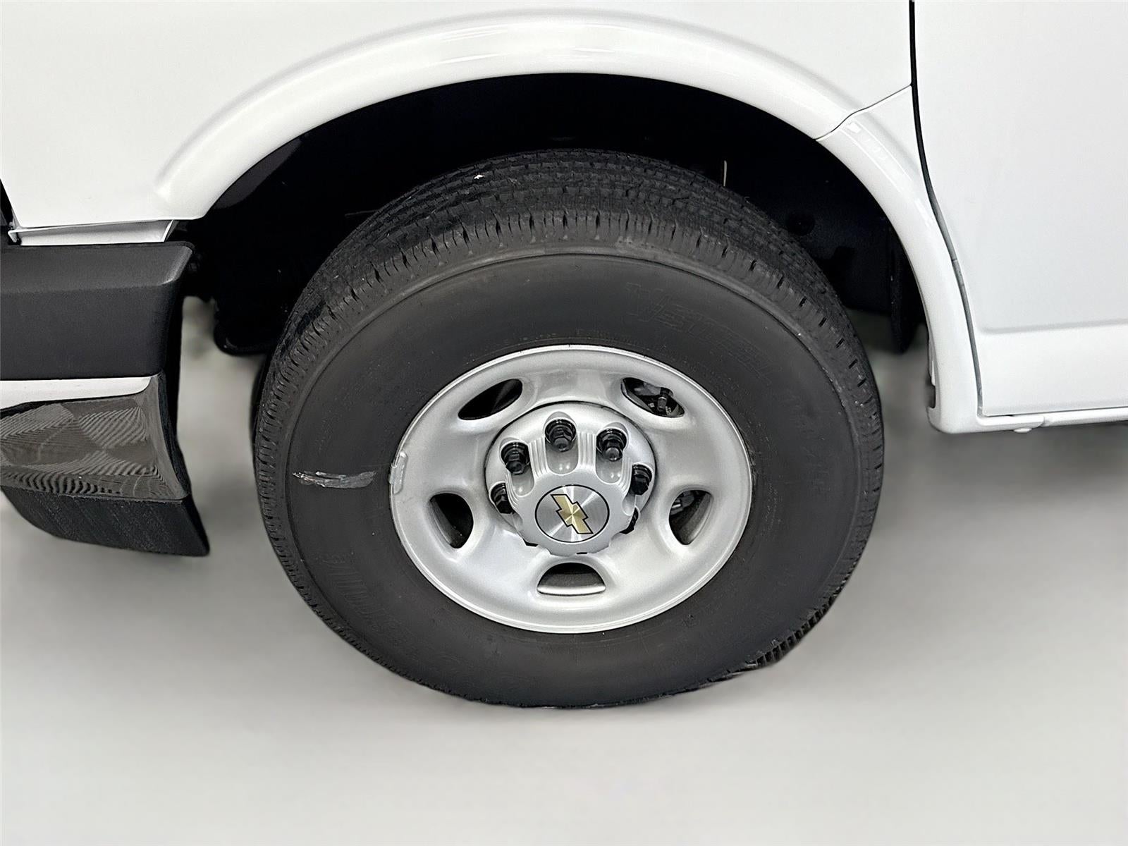 2026 Chevrolet Express Cargo 1WT