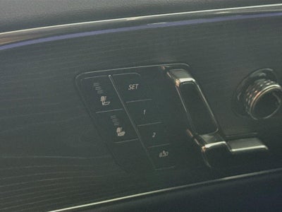 2024 Cadillac LYRIQ Luxury 1