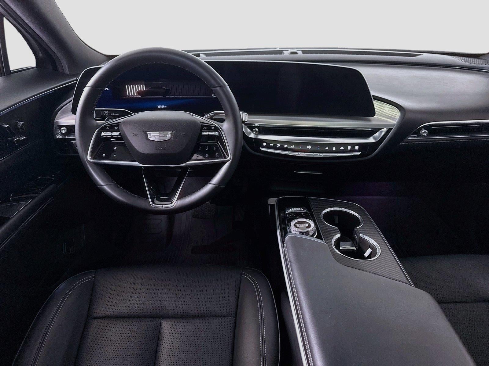 2024 Cadillac LYRIQ Luxury 1