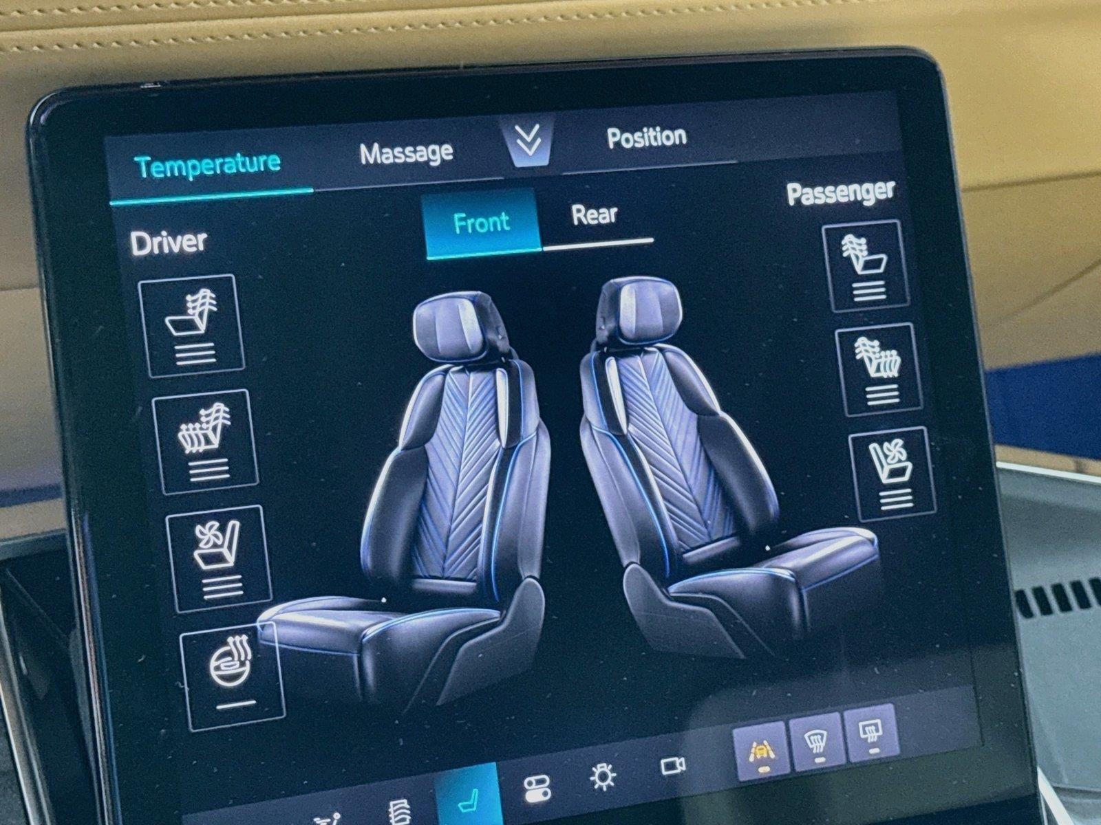 2025 Cadillac ESCALADE IQ Sport 2