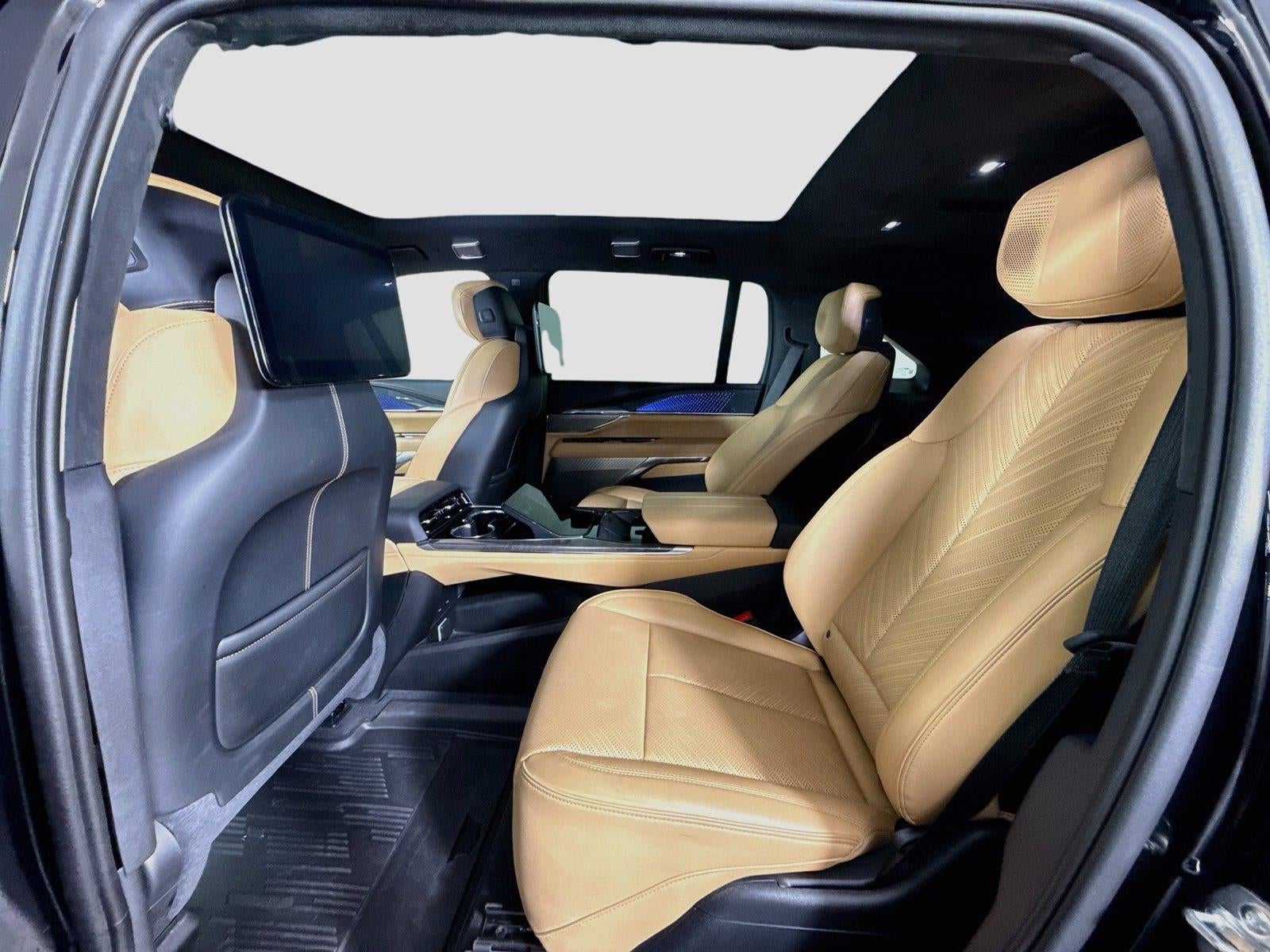 2025 Cadillac ESCALADE IQ Sport 2