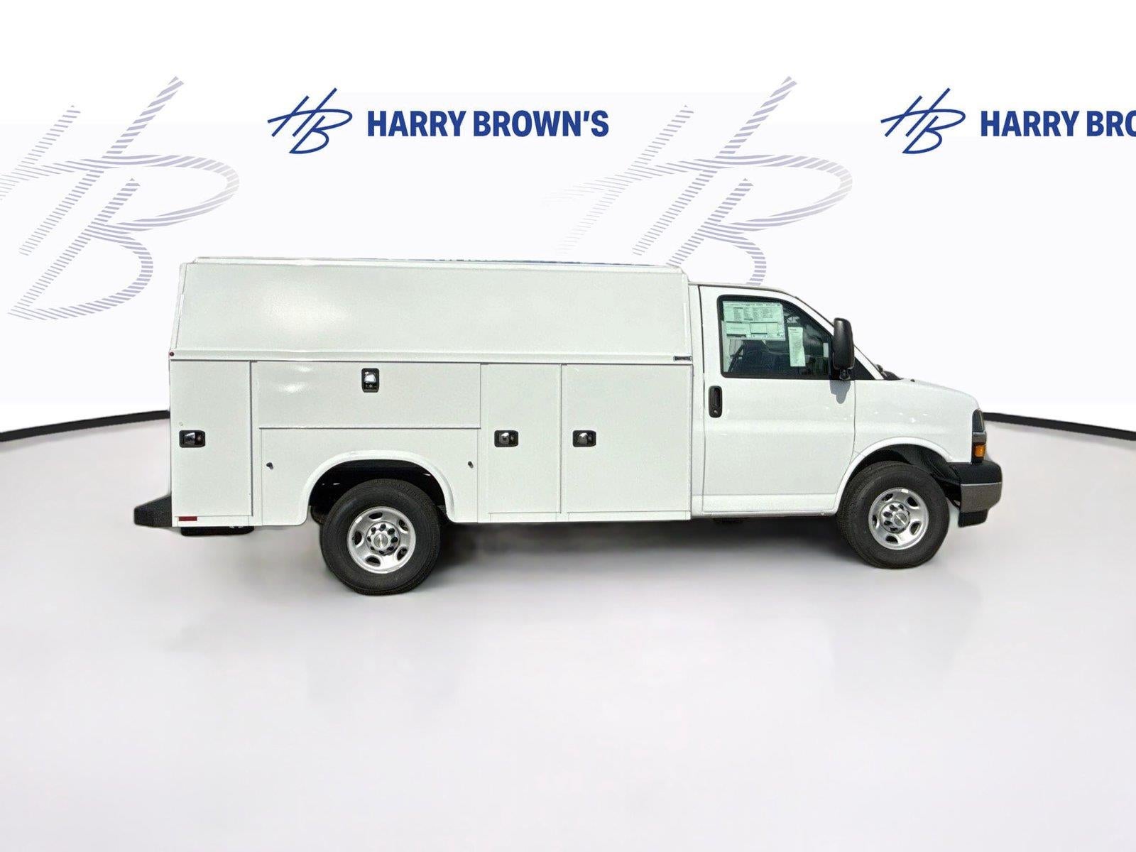 2026 Chevrolet Express Cutaway 3500 1WT