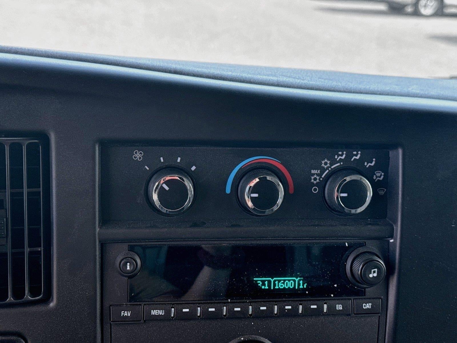 2026 Chevrolet Express Cutaway 3500 1WT