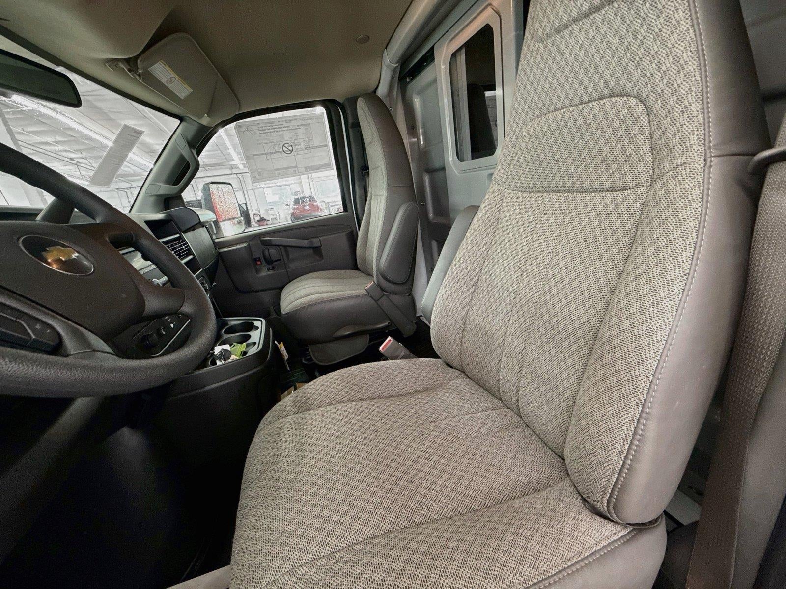 2026 Chevrolet Express Cutaway 3500 1WT