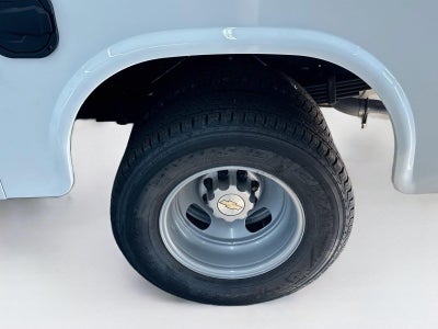 2026 Chevrolet Express Cutaway 3500 1WT