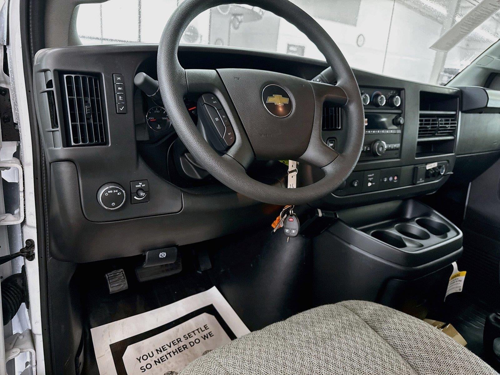 2026 Chevrolet Express Cutaway 3500 1WT