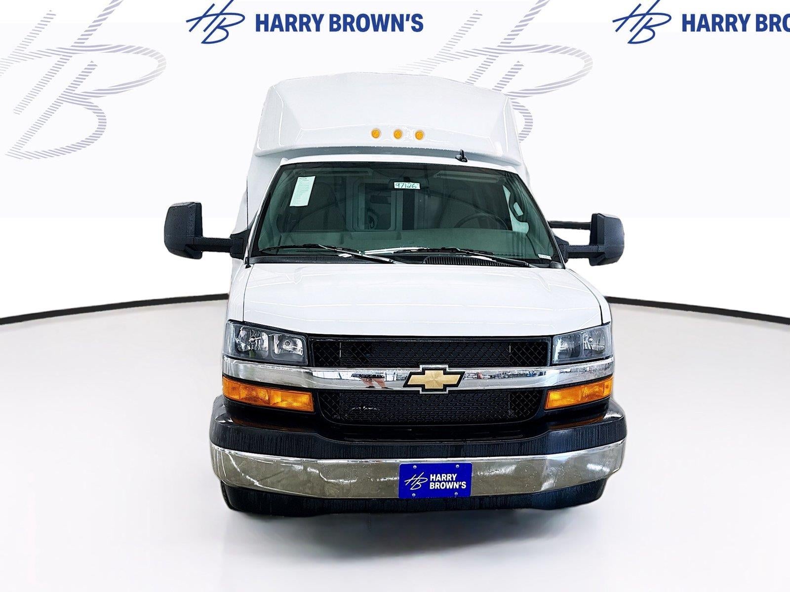 2026 Chevrolet Express Cutaway 3500 1WT