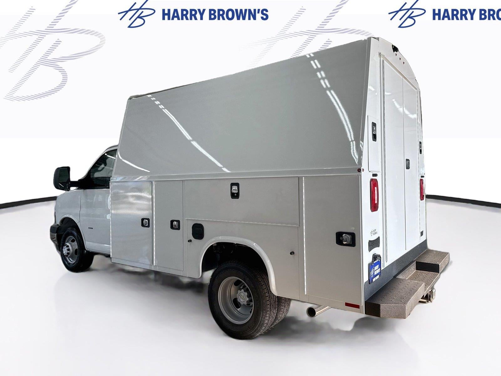 2026 Chevrolet Express Cutaway 3500 1WT