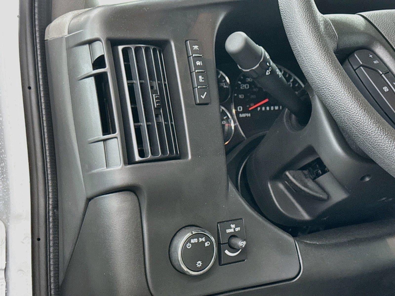 2026 Chevrolet Express Cutaway 3500 1WT