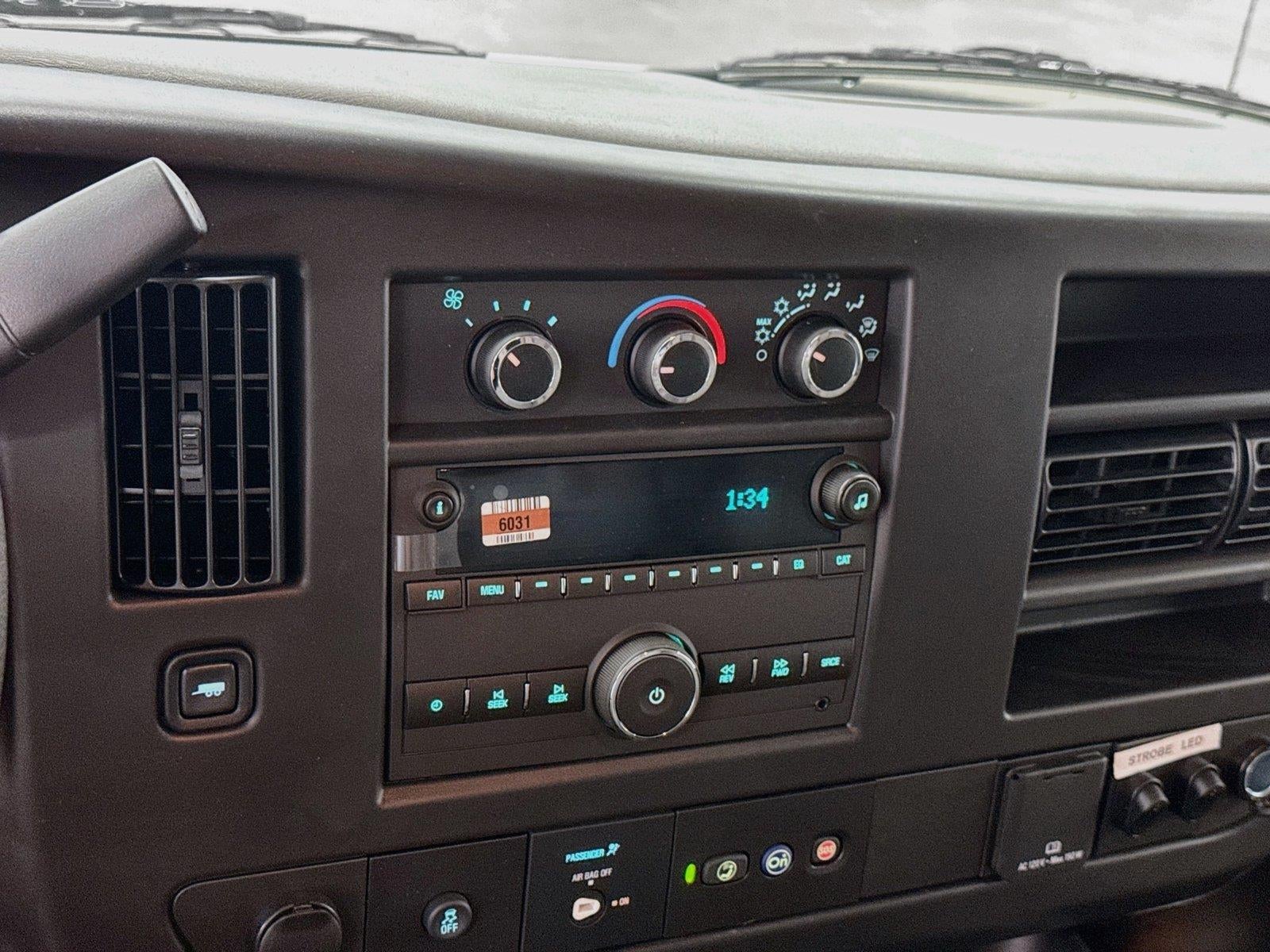 2026 Chevrolet Express Cutaway 3500 1WT