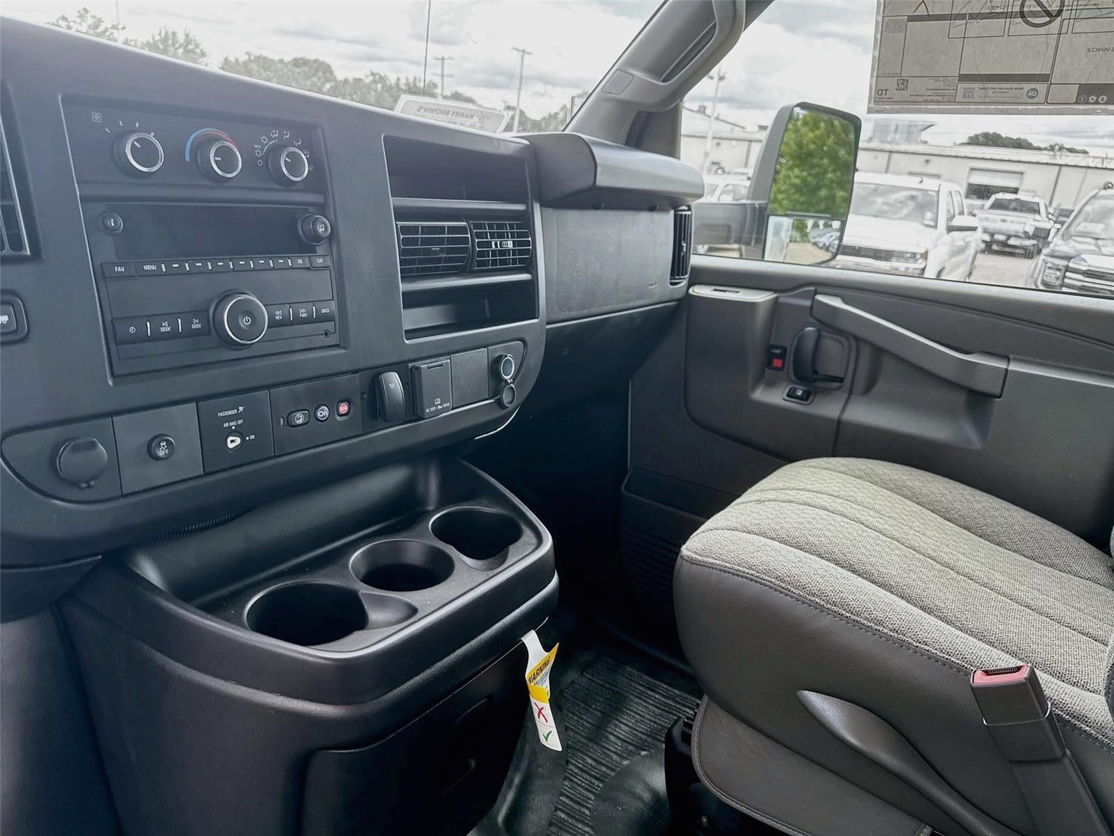 2025 Chevrolet Express Cutaway 4500 2WT