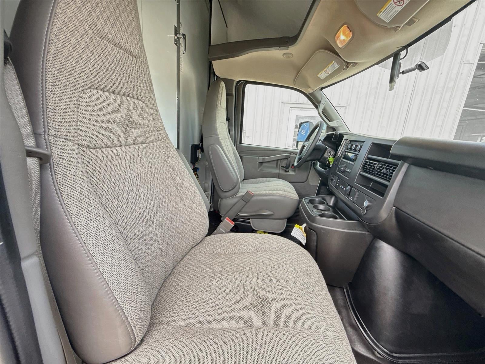 2025 Chevrolet Express Cutaway 4500 2WT