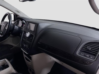 2011 Chrysler Town & Country Touring
