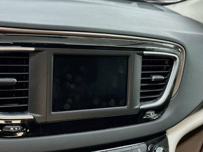 2024 Chrysler Voyager LX