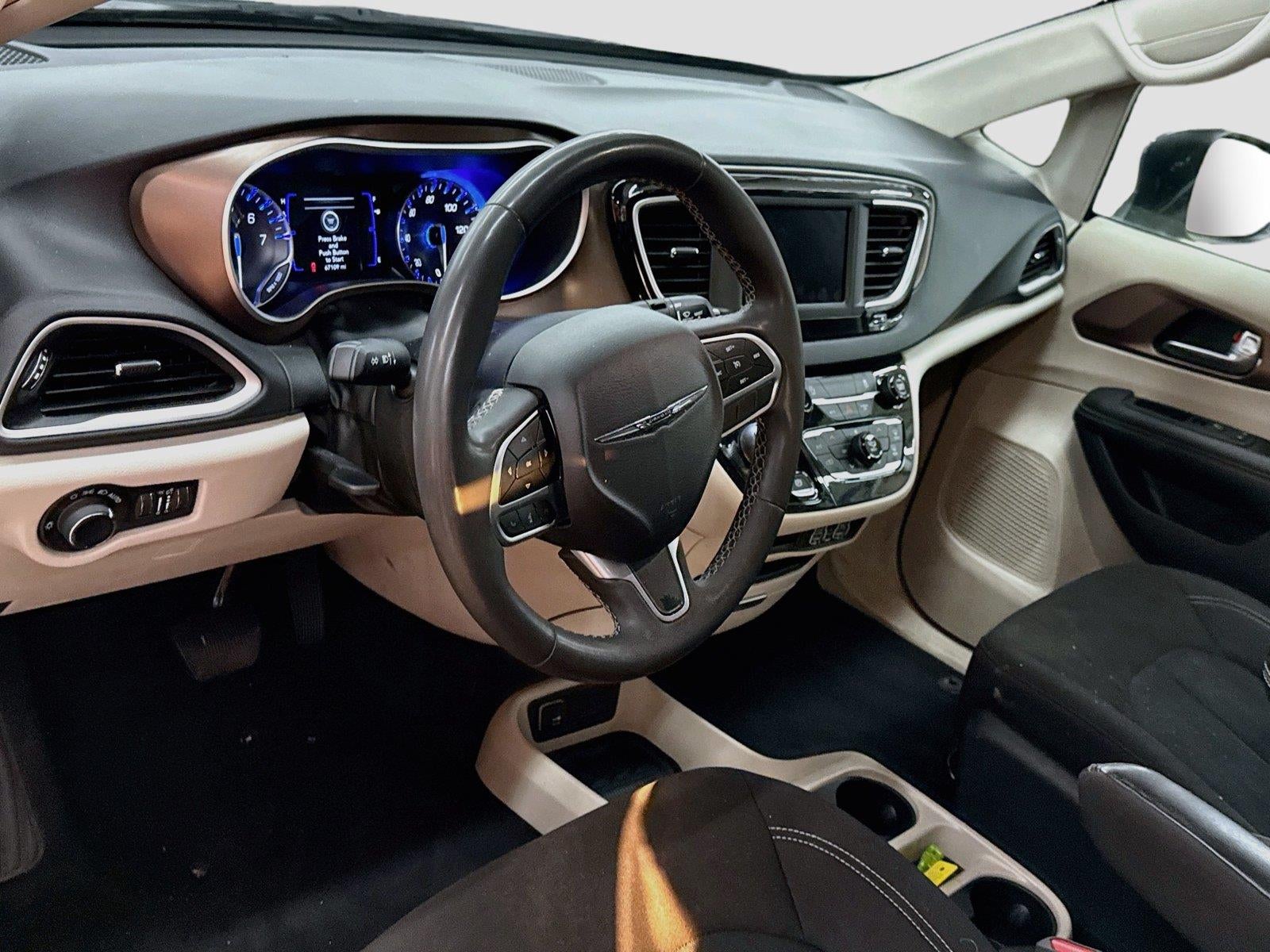 2024 Chrysler Voyager LX