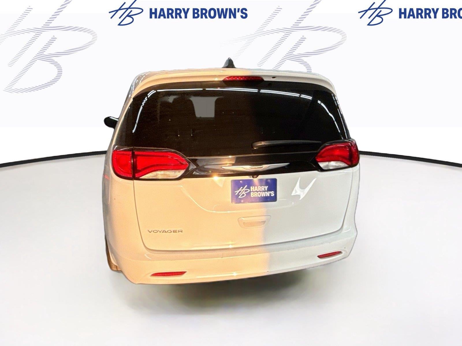 2024 Chrysler Voyager LX