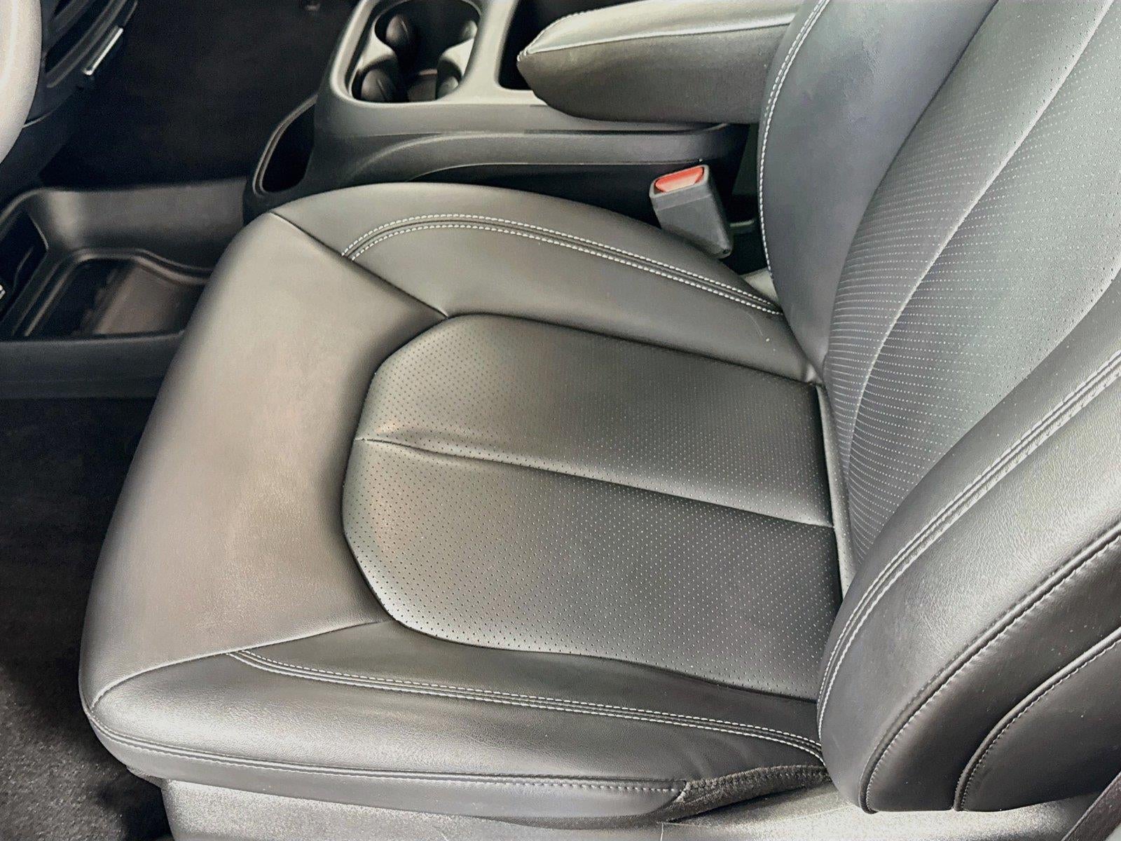 2025 Chrysler Pacifica Hybrid Select