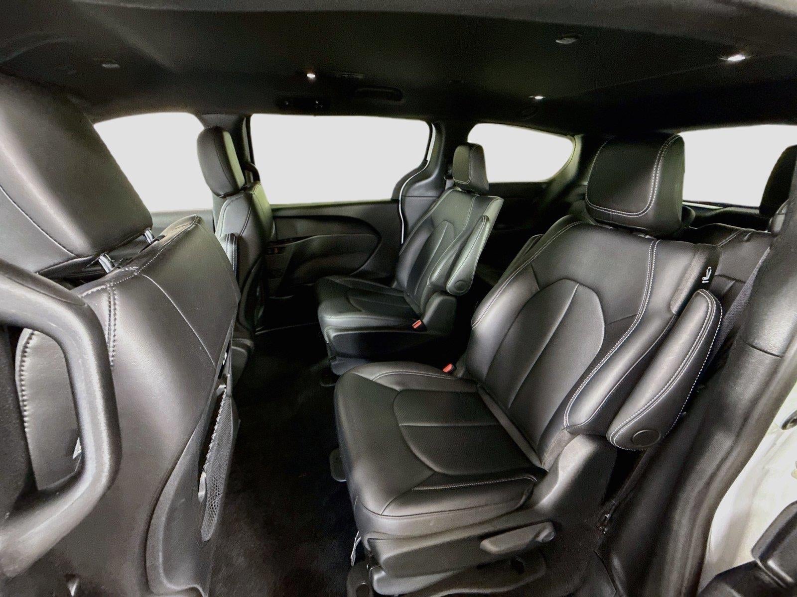2025 Chrysler Pacifica Hybrid Select