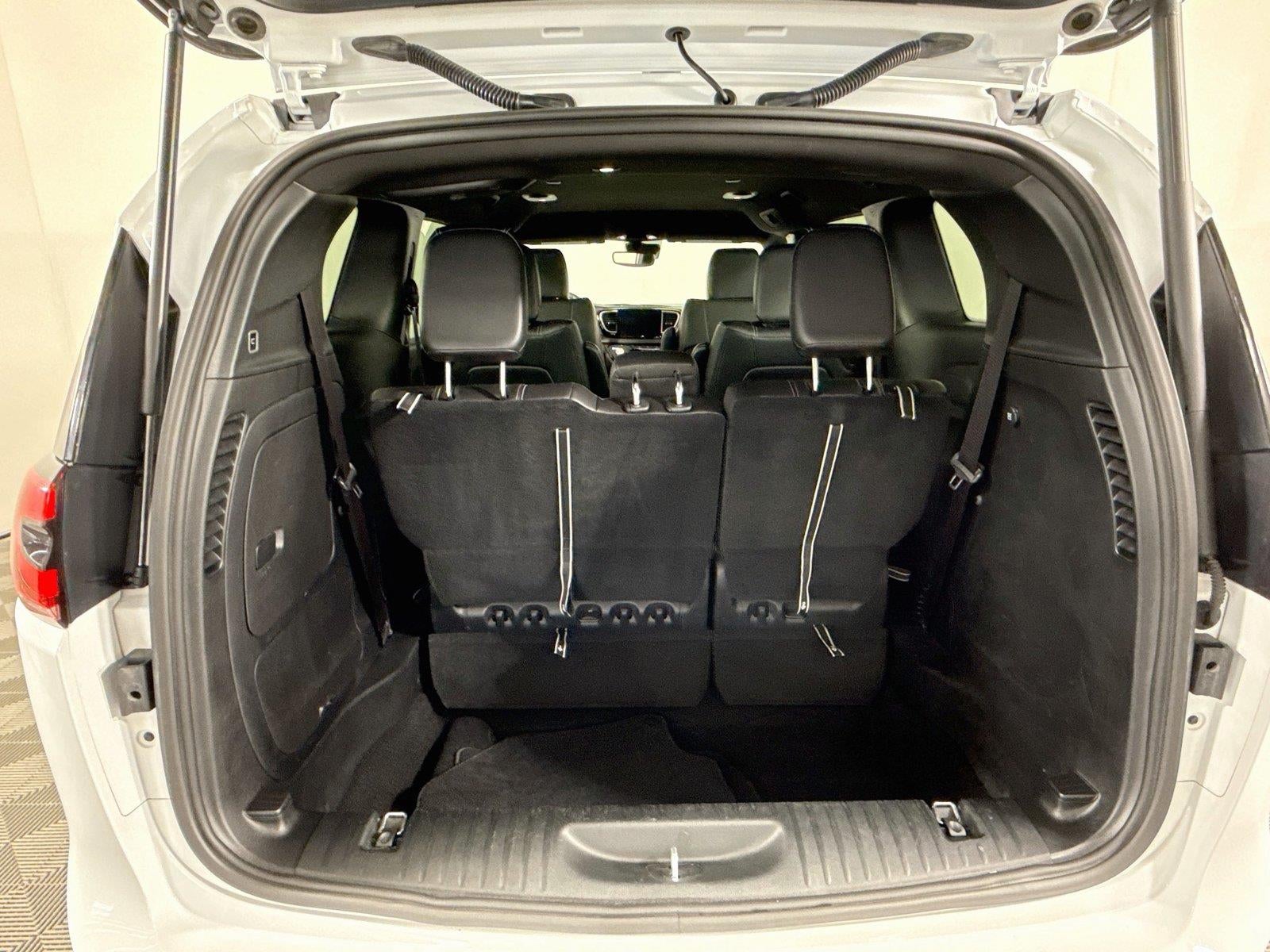 2025 Chrysler Pacifica Hybrid Select