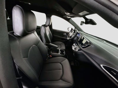 2025 Chrysler Pacifica Hybrid Select