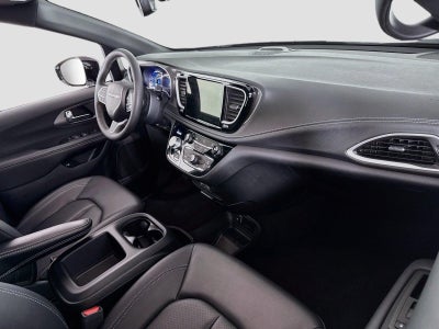 2025 Chrysler Pacifica Hybrid Select