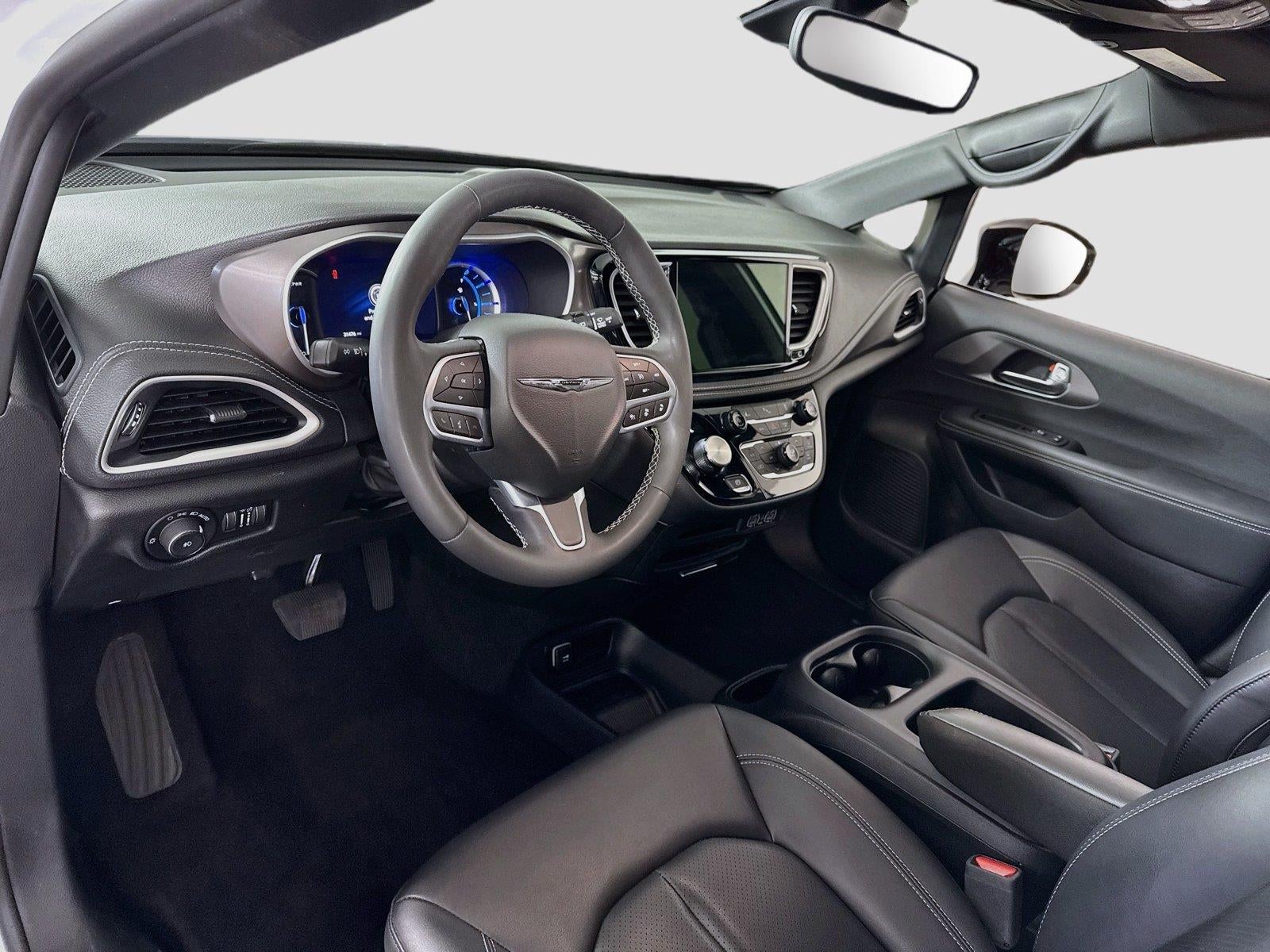 2025 Chrysler Pacifica Hybrid Select