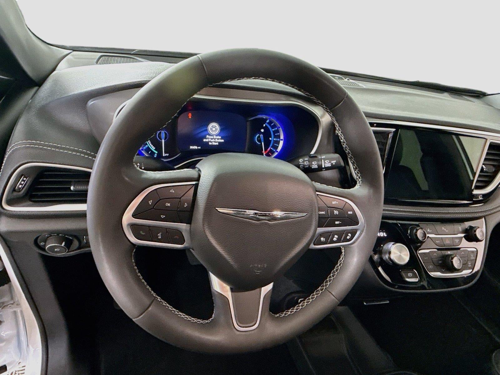 2025 Chrysler Pacifica Hybrid Select