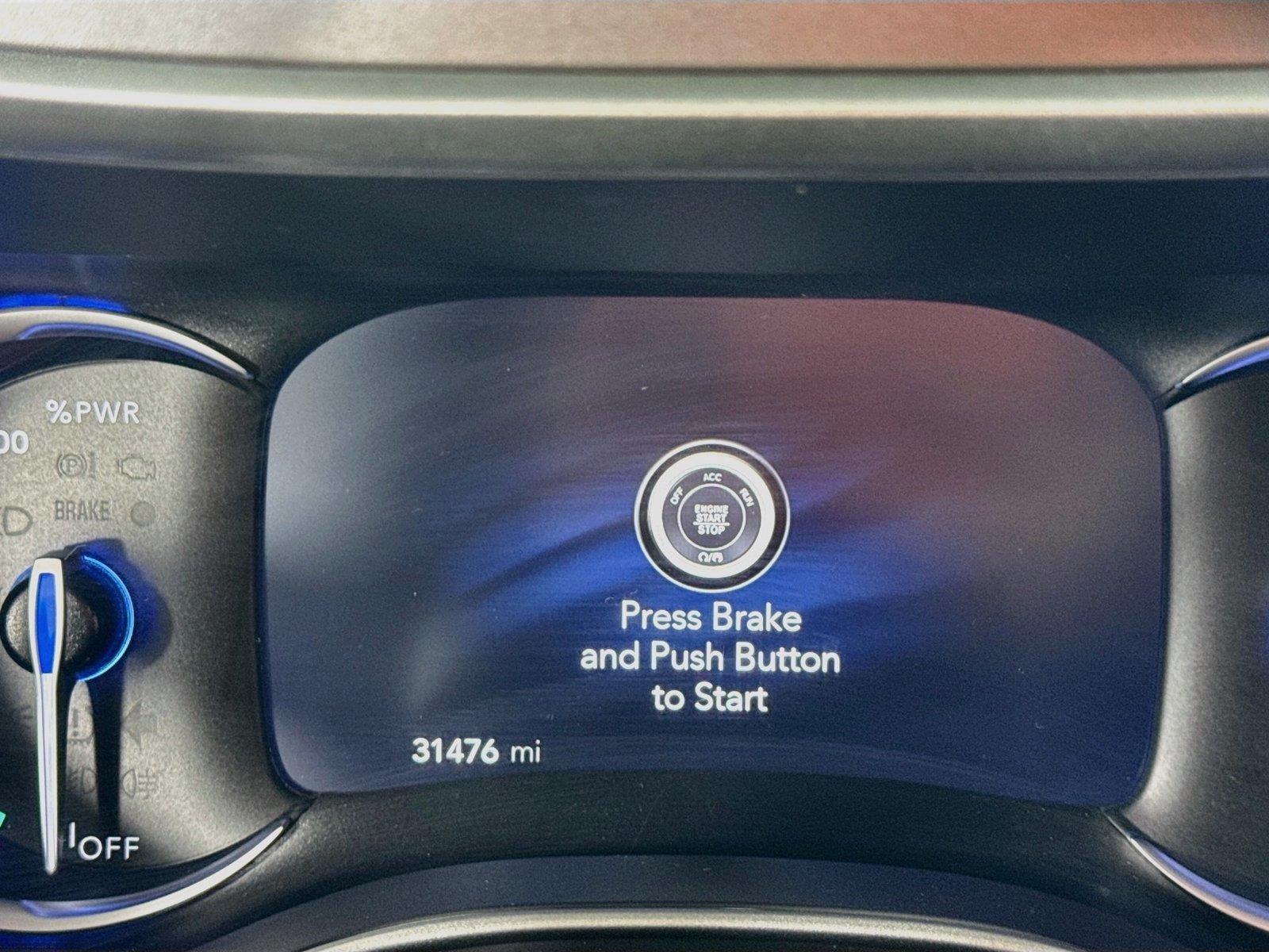 2025 Chrysler Pacifica Hybrid Select