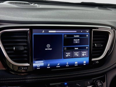 2025 Chrysler Pacifica Hybrid Select