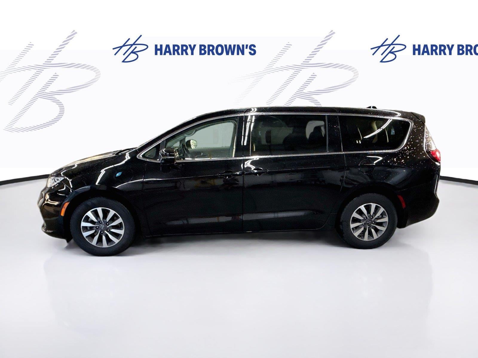 2024 Chrysler Pacifica Hybrid Select