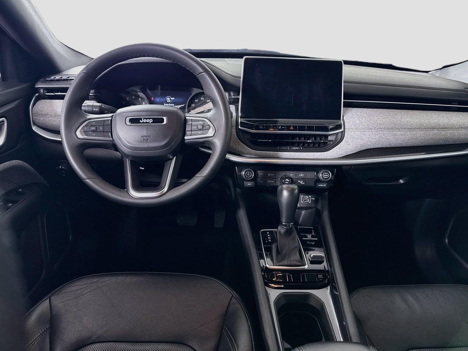 2023 Jeep Compass Latitude Lux