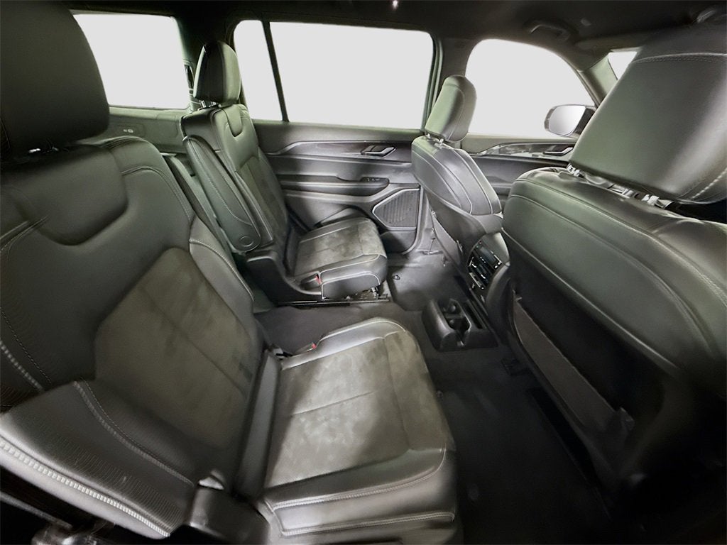 2022 Jeep Grand Cherokee L Altitude