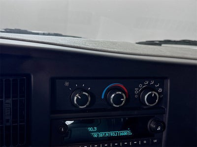 2025 Chevrolet Express Cutaway 3500 1WT