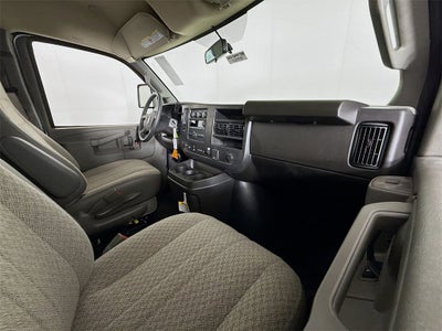 2025 Chevrolet Express Cutaway 3500 1WT