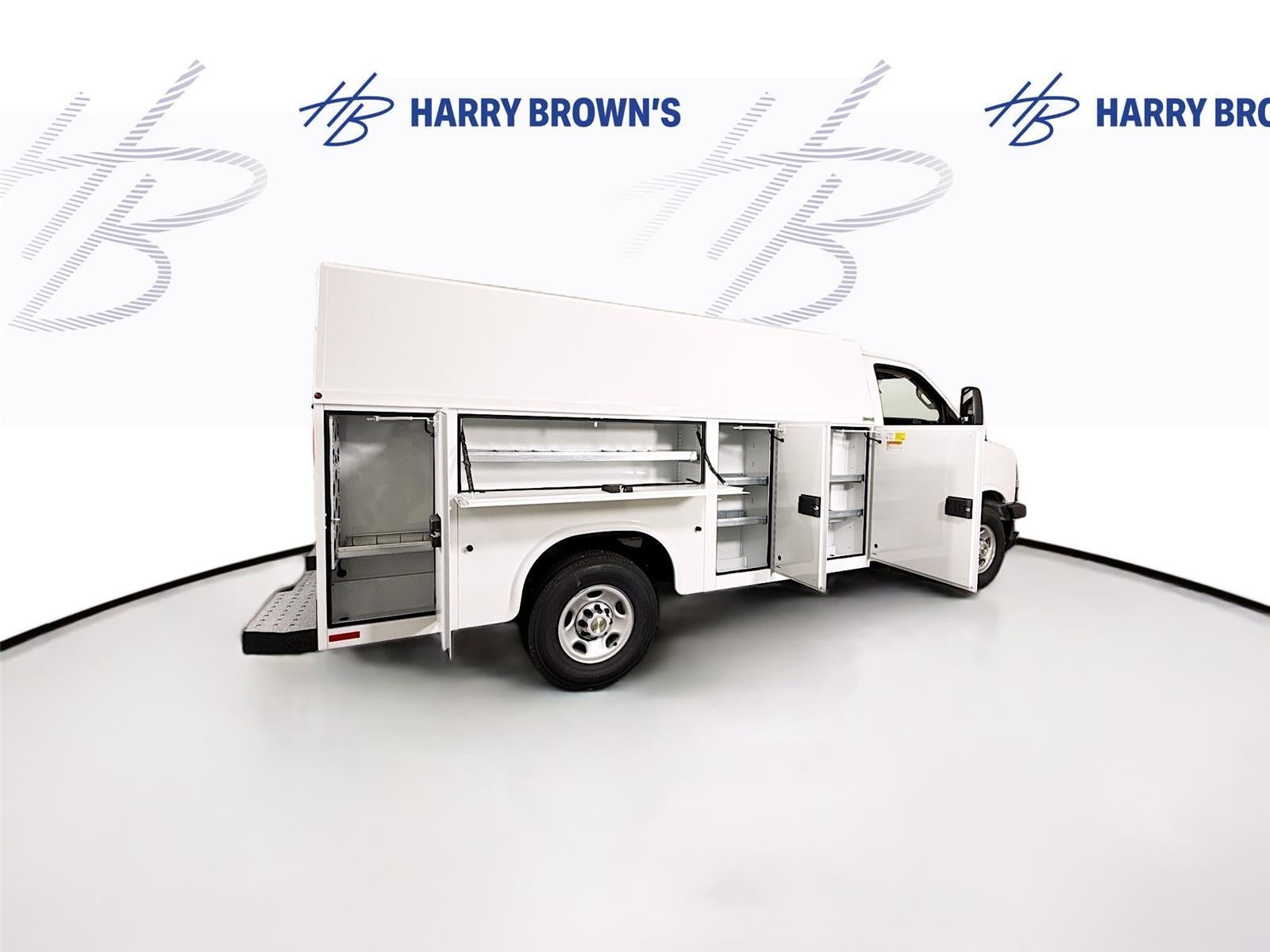 2025 Chevrolet Express Cutaway 3500 1WT