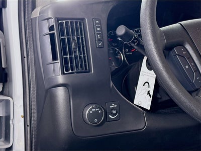 2025 Chevrolet Express Cutaway 3500 1WT