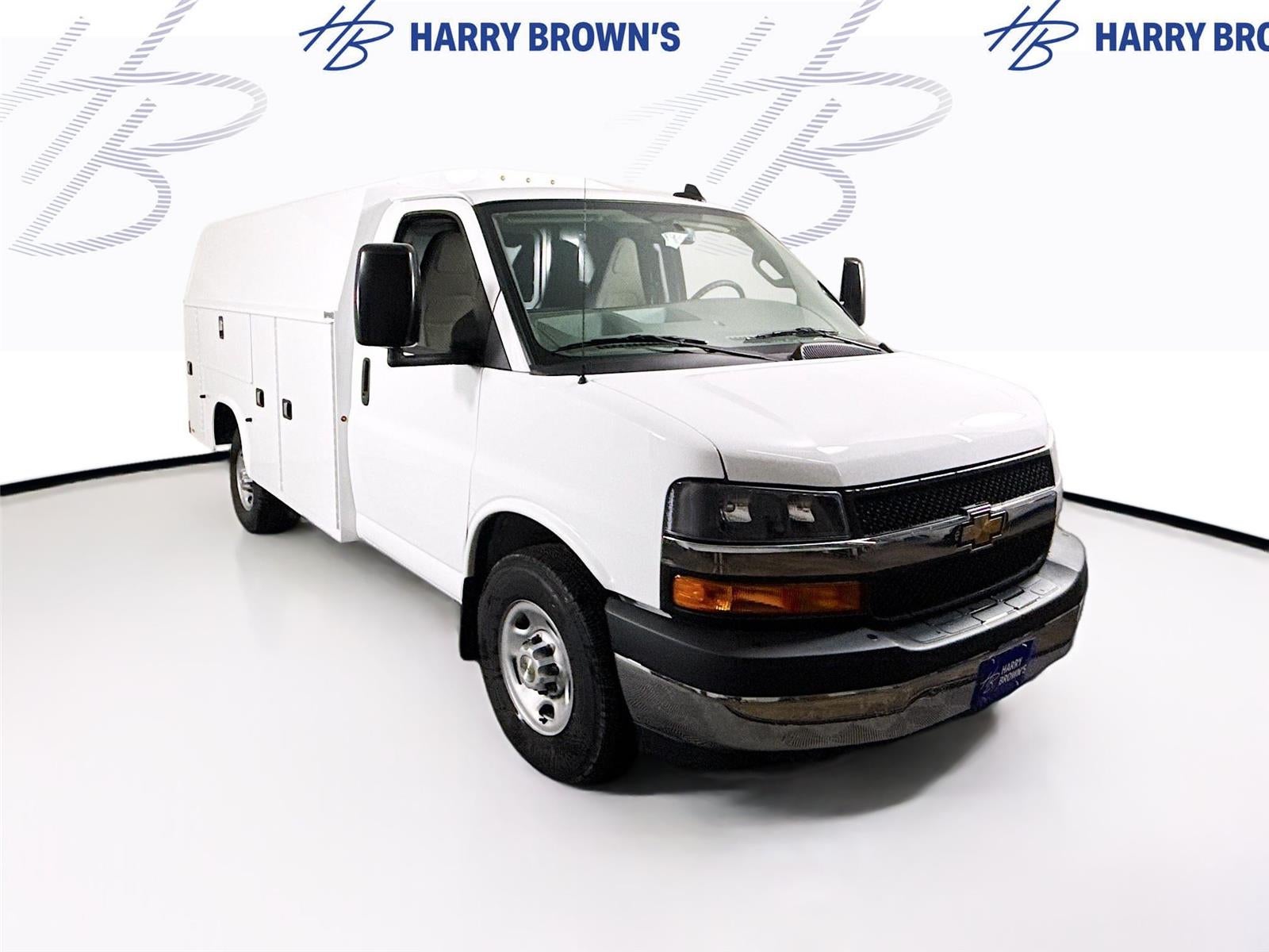 2025 Chevrolet Express Cutaway 3500 1WT