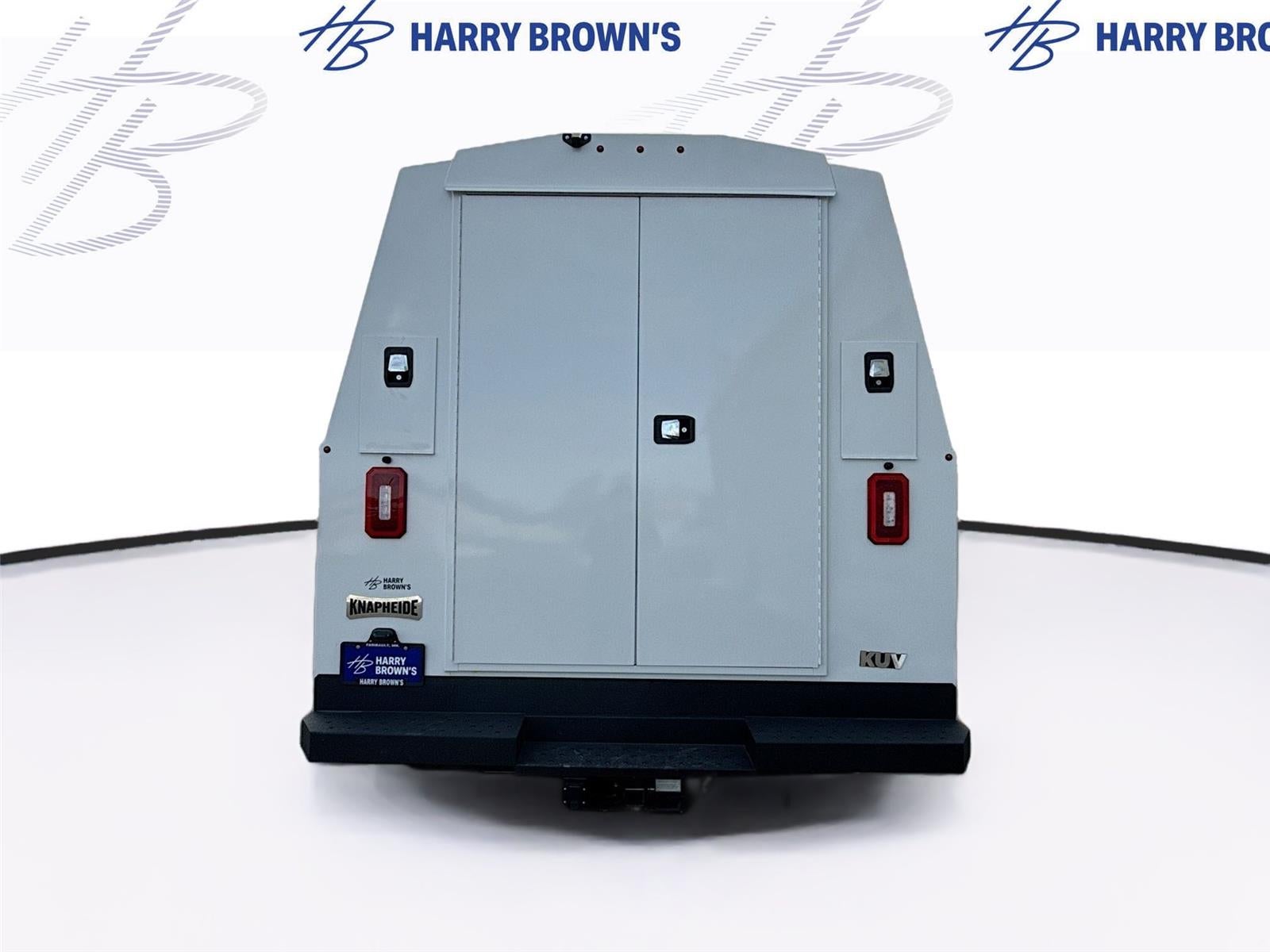 2025 Chevrolet Express Cutaway 3500 1WT