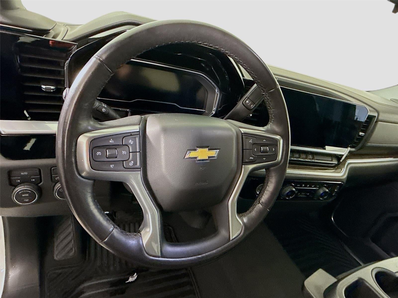2022 Chevrolet Silverado 1500 LT (2FL)