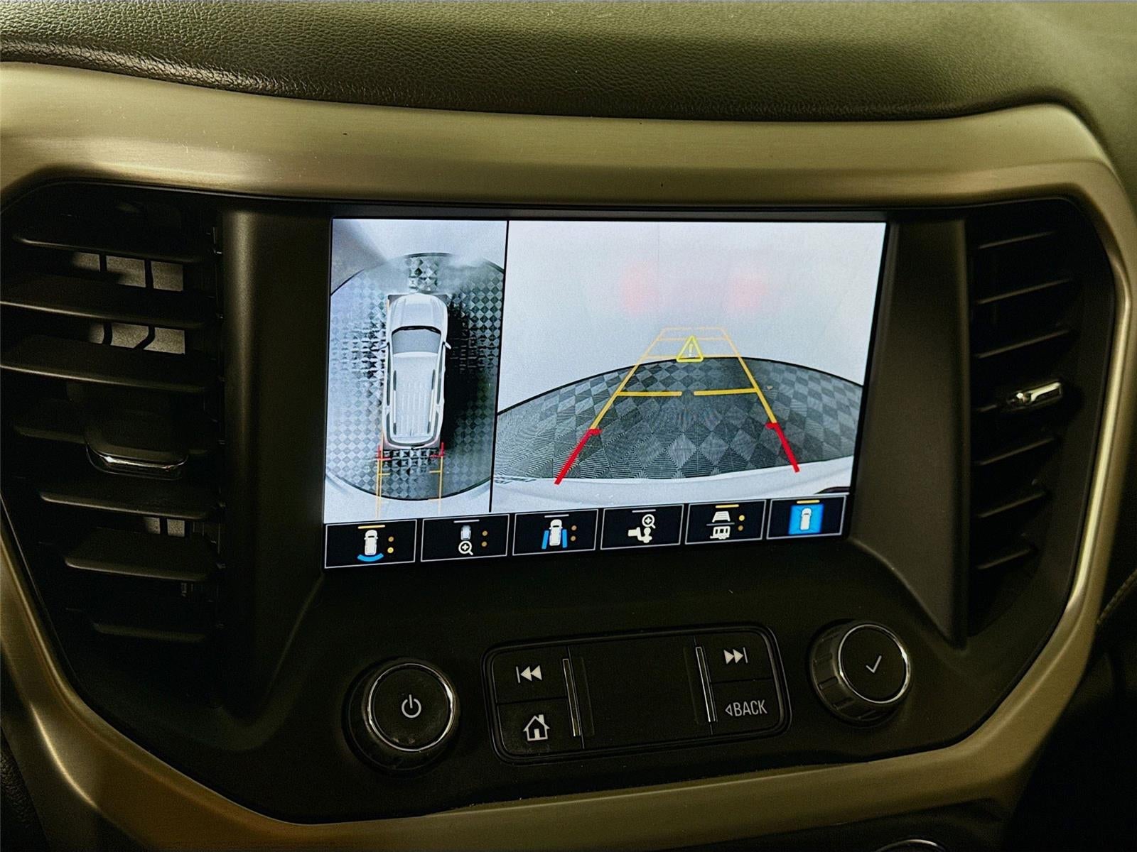 2022 GMC Acadia Denali